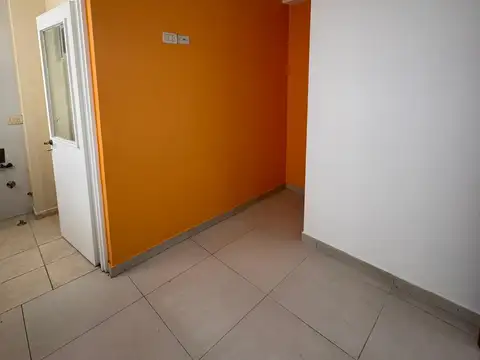 BARBARO FARIAS ALQUILA DEPARTAMENTO 3 AMB AMPLIO.