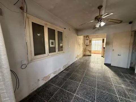 Casa 3 ambientes con 1 baño