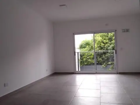 Departamento en Venta en Villa Luzuriaga, USD 85.000