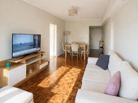 Venta Excelente 4 amb, 2 cocheras para camioneta y Baulera- Villa Devoto