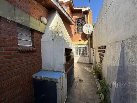 Depto Tipo Casa 5 ambientes con 2 baños