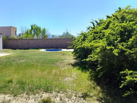 VENTA CASA CON PILETA LAS COMPUERTAS LUJAN DE CUYO