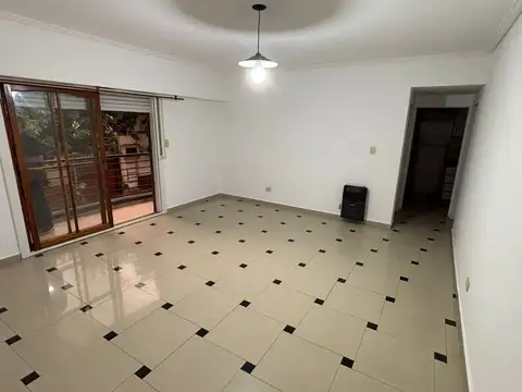 Depto Tipo Casa en Alquiler de 1 dormitorio