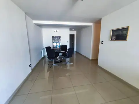 Departamento 5 ambientes con 2 baños