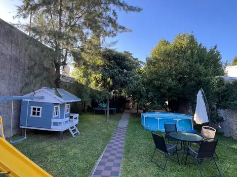 Casa en venta en Villa Ballester!