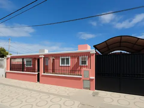 SE VENDE CASA Bª LUIS FRANCO-6AMBIENTES IMPECABLE!