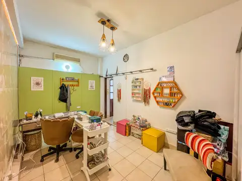 Casa 5 ambientes con 2 baños