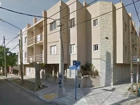 DEPARTAMENTO 2 AMBIENTES CON COCHERA