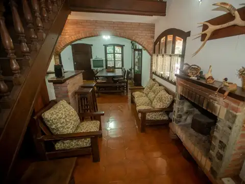 Casa en Venta con 1 cochera