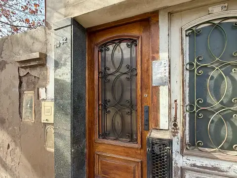 Depto Tipo Casa en Venta 50 años