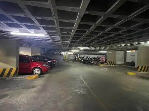 VENTA COCHERA EN B° CENTRO SOBRE AV. CHACABUCO