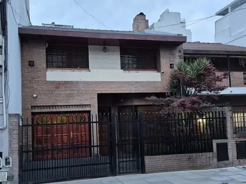 Casa 5 ambientes en 2 plantas