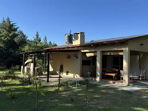 Casa en Venta con 2 cocheras