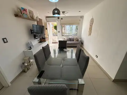 Depto Tipo Casa en Venta en Villa Luzuriaga, USD 53.000