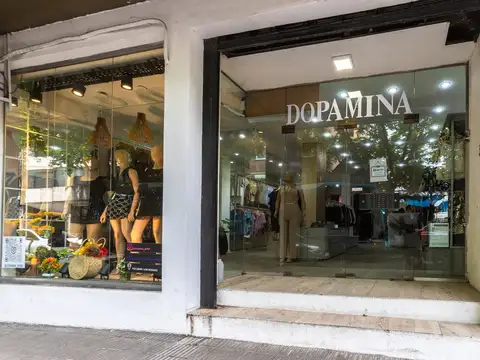 VENTA - LOCAL COMERCIAL AL FRENTE - CENTRO RIO