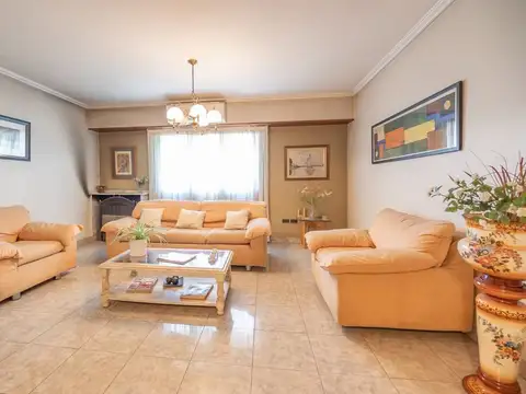 Casa en Venta en Temperley, USD 156.000