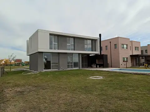 Casa en Venta con cochera