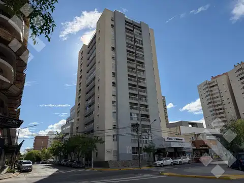 Departamento 3 dormitorios frente av argentina
