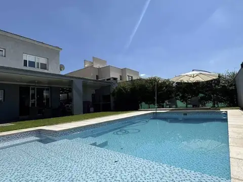 BARRIO PORTICO DEL SOL II. Casa en Venta