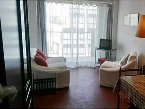 Av Luis Maria Campos 