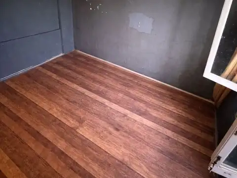 VENTA DE  CASA CON LOCAL EN QUILMES