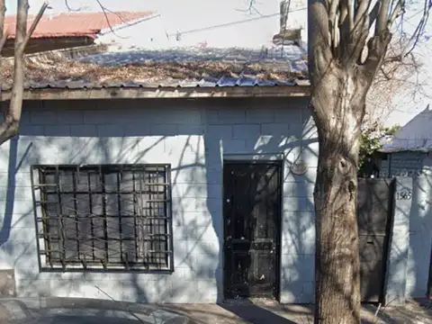VENTA DE  CASA CON LOCAL EN QUILMES