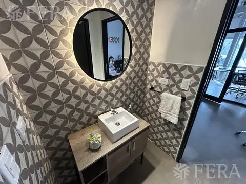 Venta Galpón con Oficinas en Wilde