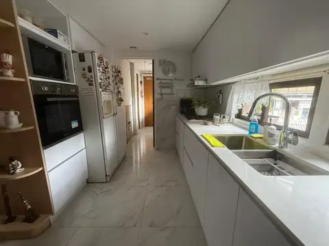 Departamento 4 ambientes con 3 baños