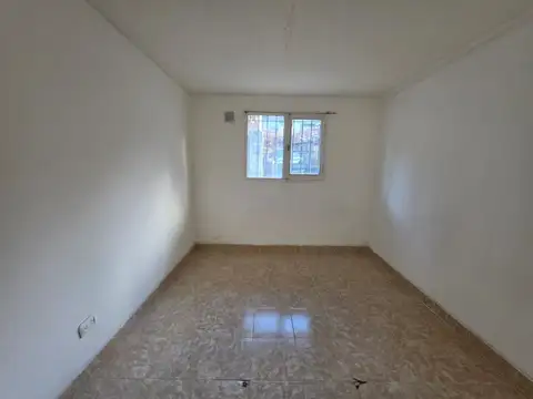 Pasaje El Martillo 1300 , Piso 0