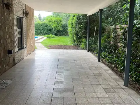 Casa 4 ambientes con 1 baño