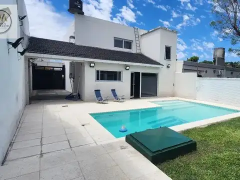Hermosa Casa de 6 ambientes en Morón