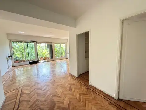 4 ambientes con baulera y espacio guardacoche 
