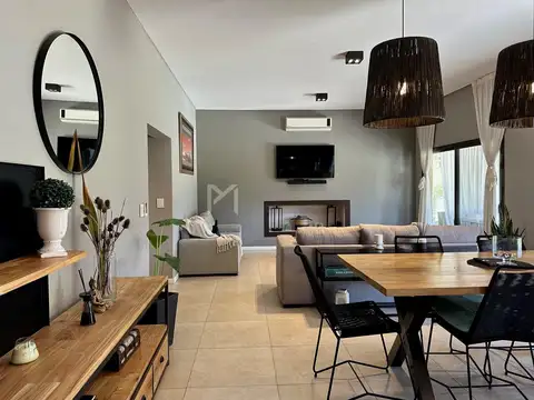 Casa en Alquiler de 3 dormitorios