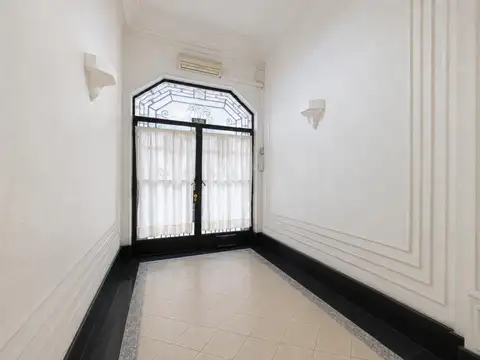 Local en Venta en Caballito Sur, USD 598.000