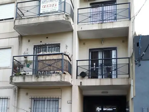 DEPTO 1 AMB CON PATIO EN ALQUILER EN RAMOS MEJIA