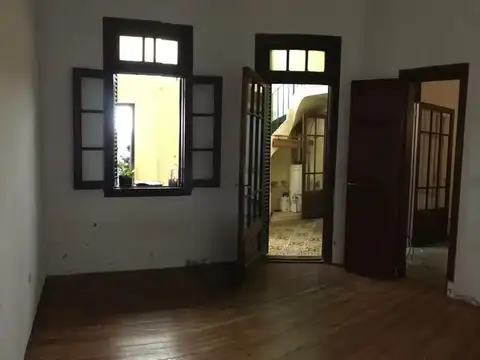 Depto Tipo Casa en Alquiler de 2 dormitorios