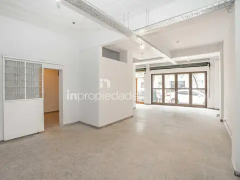 Excelente Local  comercial de 130m2 con 2 baños y patio en pleno Palermo SOHO!!ALQUILER