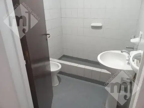 Depto Tipo Casa en Alquiler con 1 cocheras