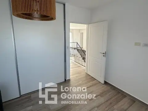 Casa en Alquiler Temporal con 5 cocheras