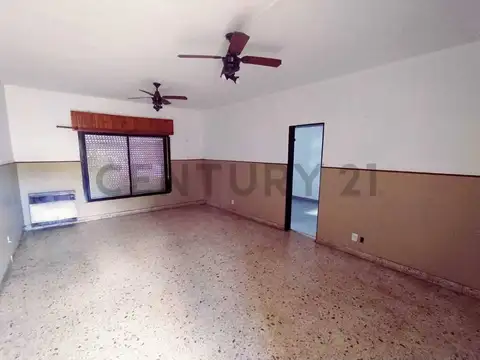 Casa en Venta en Castelar Sur, USD 95.000