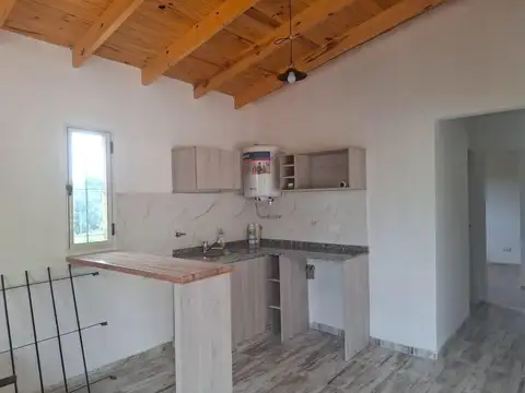 Casa 3 ambientes con 1 baño