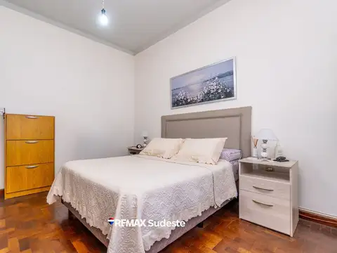 Teniente Farias 1800