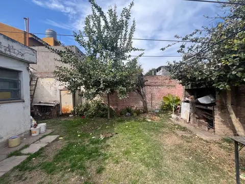 VENTA CASA A REFACCIONAR BARRIO LAS FLORES CORDOBA