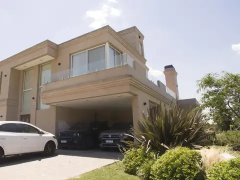 Casa en Venta en Carlos Spegazzini, USD 450.000