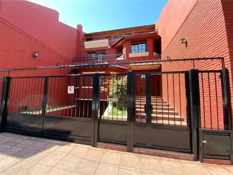 VENTA CASA 6 AMBIENTES BOEDO 4 COCHERAS¡