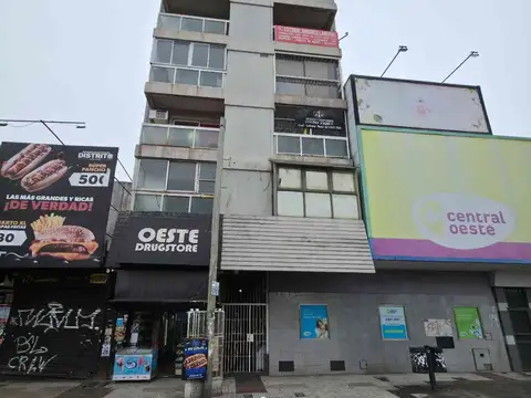 OFICINA EN VENTA MORÓN CENTRO EXCELENTE UBICACIÓN