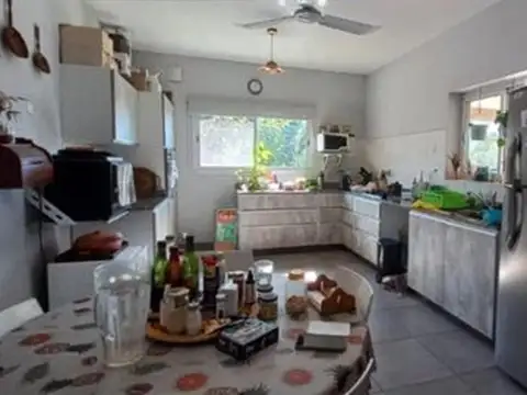 Casa 5 ambientes con 3 baños