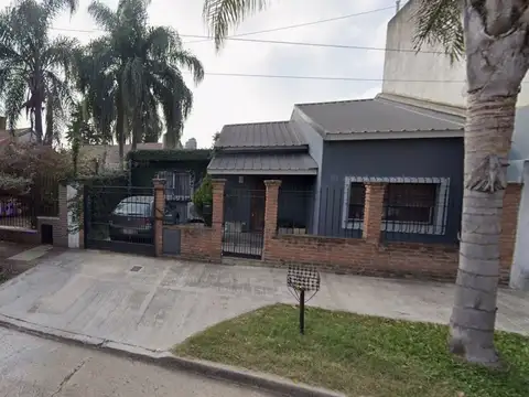 Chalet 3 dormitorios y 2 baños - oportunidad