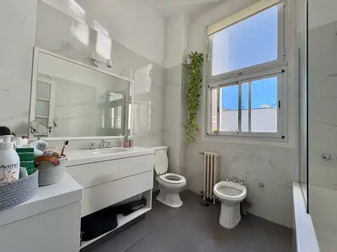 Departamento 5 ambientes con 2 baños
