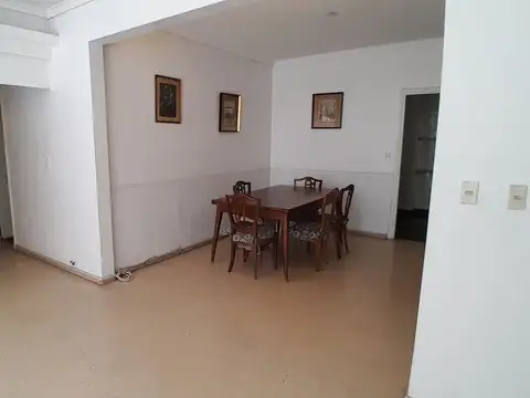 Departamento 5 ambientes con 2 baños